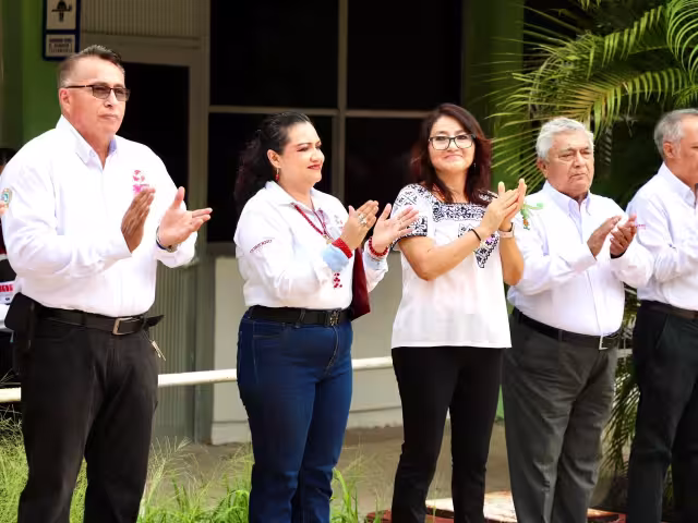 Con discurso de despide de la Secretaría