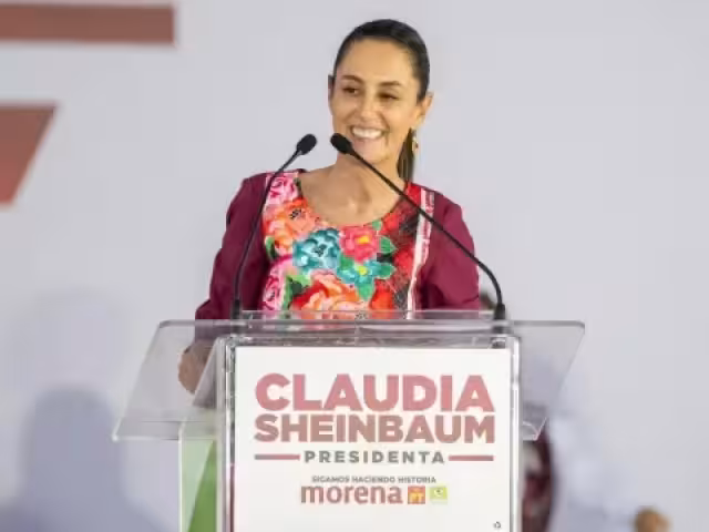 La presidenta Claudia Sheinbaum llega a Yucatán en su gira por el Sureste Mexicano