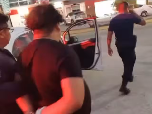 El incidente desató controversia en redes sociales.