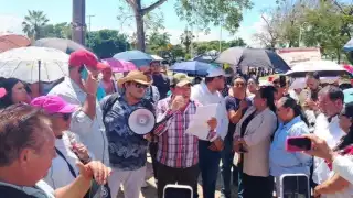 Miles de estudiantes resultan afectados por paro indefinido en Chetumal