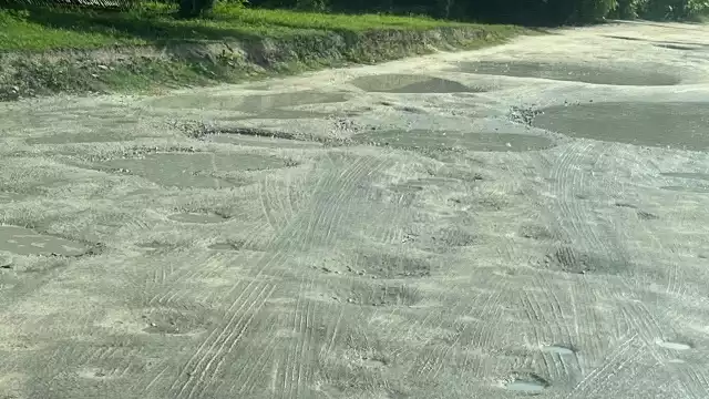 Estudiantes de la Universidad del Carmen denuncian falta de pavimentación y mantenimiento