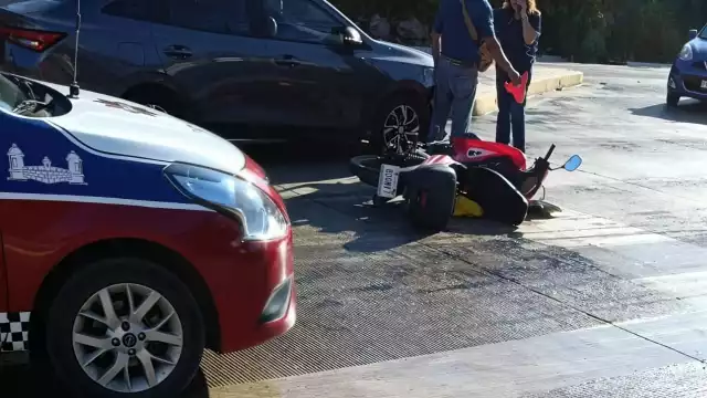 Motociclista se lesiona tras ignorar señalamientos viales