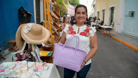 Los pequeños empresarios aprovecharon el enorme flujo de visitantes.