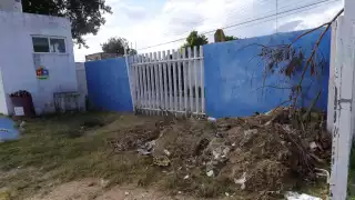 Denuncian abandono y estado deplorable de la Cancha 8 de octubre Chetumal
