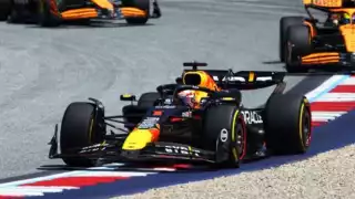Max Verstappen gana el Sprint en Austria y 'Checo' Pérez termina octavo
