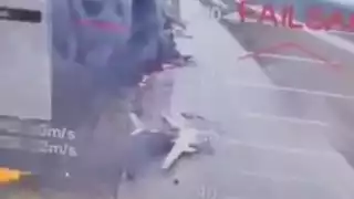 Ucrania destruye más de 40 aviones de Rusia en bombardeo a gran escala