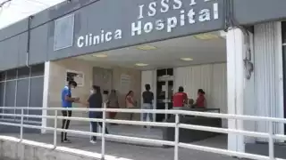 Trabajadores del ISSSTE en Chetumal continuarán protestas por falta de luz