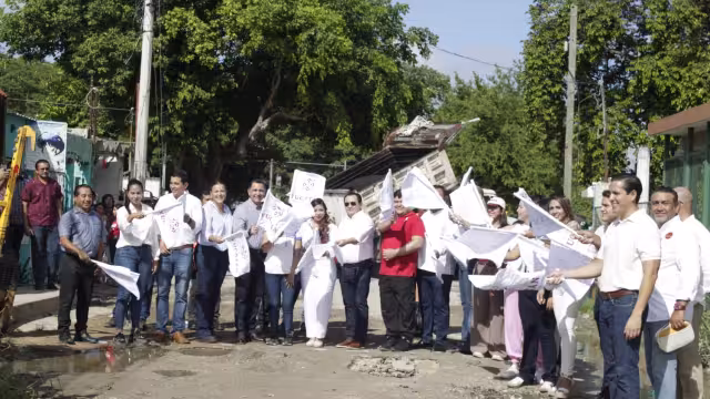 El gobernador Joaquín Díaz Mena inició obras de repavimentación en la colonia Delio Moreno
