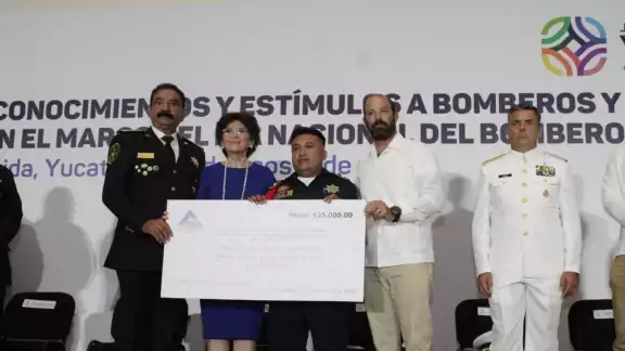 El evento se llevó en el marco del día del Bombero El evento se llevó en el marco del día del Bombero
