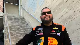 Iván ‘La Mole’ está en el o del huracán al dejar caer un extraño paquete de su bolsillo