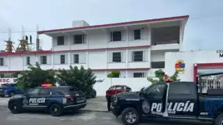  Albañil  cae de cinco metros de altura  en una secundaria de  Playa del Carmen