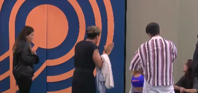 Cuarto Tierra compone canción pidiendo la salvación del público en la próxima eliminación