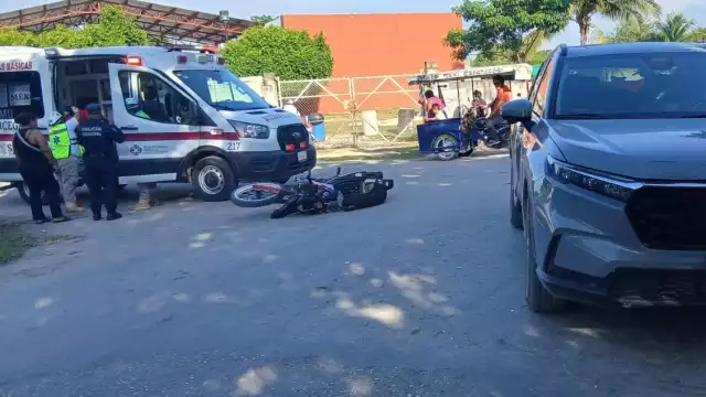 Conductor no respeta alto y ocasiona choque en Campeche