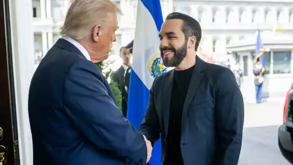 Nayib Bukele recibió a varios venezolanos acusados de pertenecer al Tren de Aragua