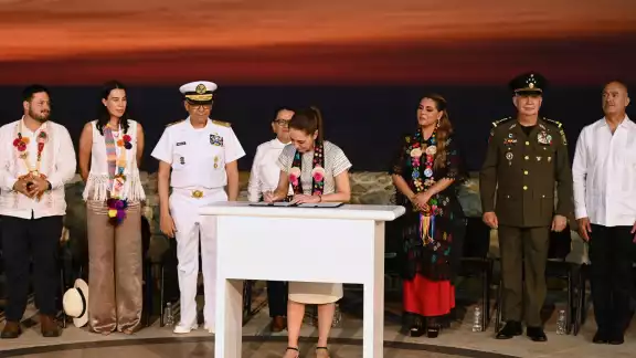 Gobierno de México invertirá 3 mil 500 millones de pesos en Guerrero. Gobierno de México invertirá 3 mil 500 millones de pesos en Guerrero.