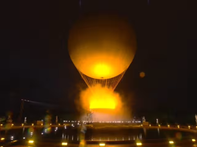 Así fue encendido el pebetero olímpico de París 2024 (VIDEO)