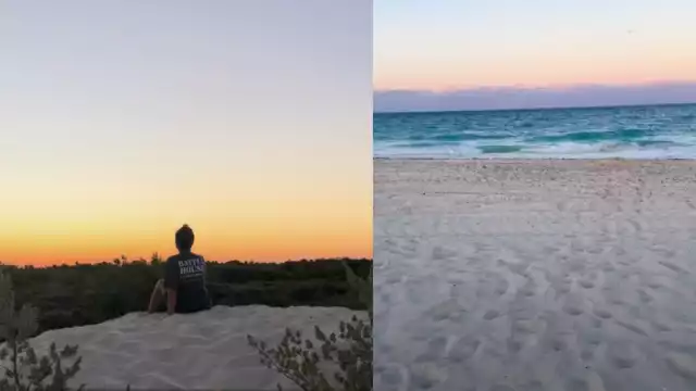 Para acceder a esta playa, se debe ingresar entre un camino en medio de la vegetación