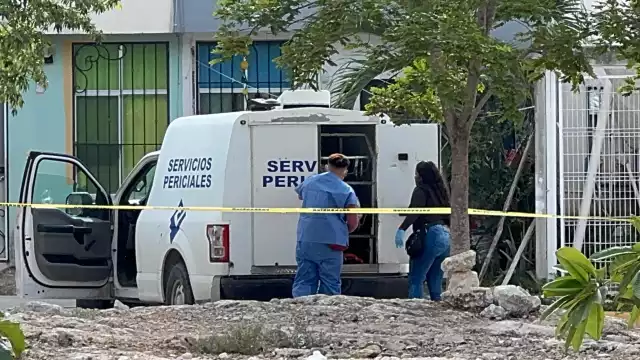 El cuerpo fue levantado minutos después del ataque, para ser trasladado a instalaciones de la Semefo