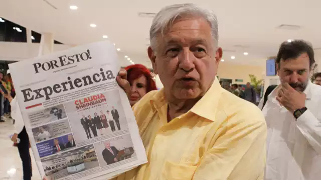 Andrés Manuel López Obrador envía saludos a la directora del periódico Por Esto!