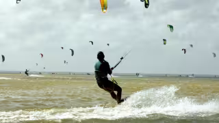 Temporada de parapente: Isla Blanca espera derrama económica millonaria durante el invierno  