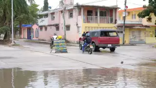 Denuncian desatención a socavones en Chetumal