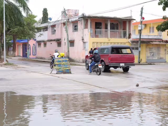Socavones se han vuelto un verdadero problema en Chetumal.