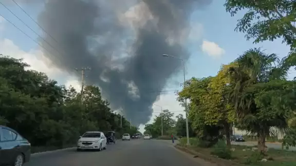 Una de las recomendaciones de autoridades es no ponerse en peligro al intentar apagar un incendio Una de las recomendaciones de autoridades es no ponerse en peligro al intentar apagar un incendio