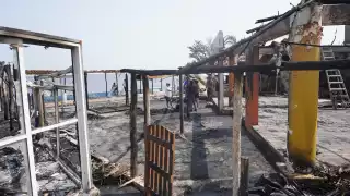 Congreso de Campeche busca forma de apoyar a empresarios y trabajadores tras incendio en zona cocteleros 