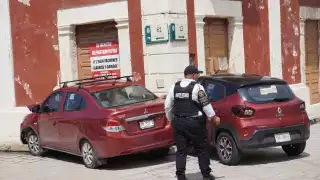Dos personas con crisis nerviosa dejó choque en el Centro Histórico de Campeche