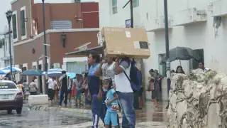 Lluvias arruinan la celebración del Día del Padre en Campeche 