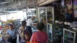 Cierre de 30 negocios de abarrotes afecta al pequeño comercio en Campeche