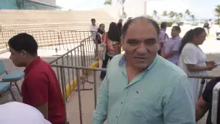 Tras 364 días, trabajadores levantan protesta en el Palacio Municipal de Campeche