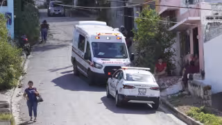 Bache genera accidente de pareja motociclista en Campeche