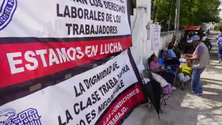 Trabajadores de Conafor protestan por segundo día en Campeche y Escárcega