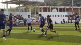 Emocionantes duelos en la octava jornada del torneo de comunicadores campechanos 