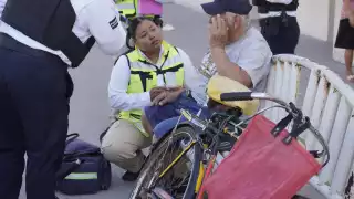 Ancianito termina con lesiones tras caerse de su bicicleta en el Centro de Campeche