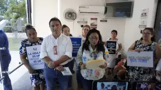 PRI en Campeche entrega firmas para que el aborto siga siendo ilegal