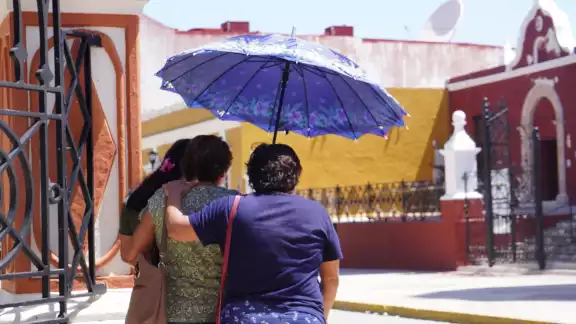 Campeche bajo vigilancia por avance de la onda tropical número 9 Campeche bajo vigilancia por avance de la onda tropical número 9
