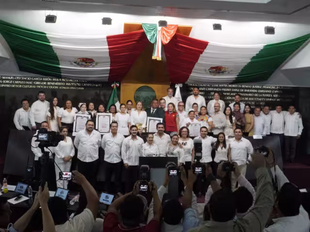 El Poder Legislativo del estado entregó el Premio “Al Mérito a la Enfermería Campechana 2025”.