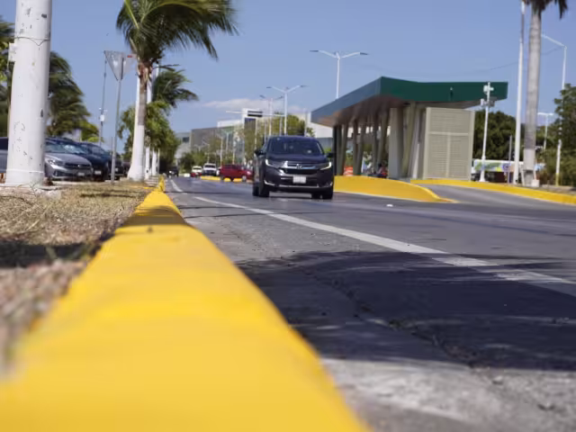 La Policía de Campeche se deslindó del balizamiento con franjas amarillas en el malecón.