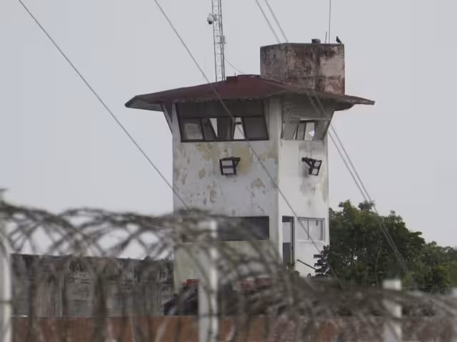 Narcomenudistas y exfuncionarios enfrentan evaluación en cárceles