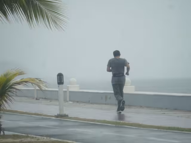 Miércoles caluroso en Campeche, con lluvias fuertes por la tarde.