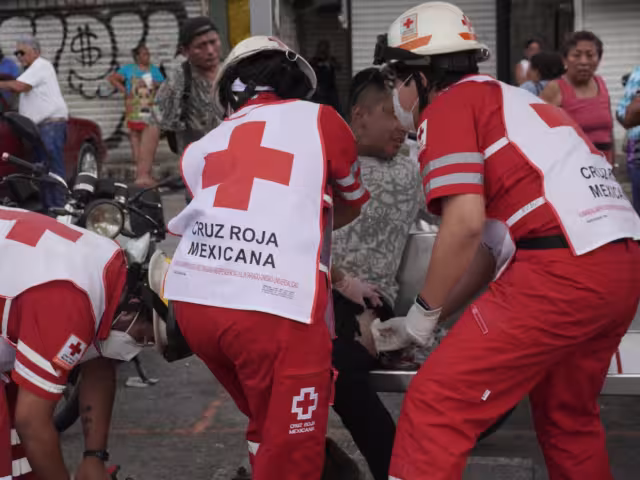 La agresión ocurrió en el paradero de colectivos de Fidel Velázquez, Solidaridad Urbana y Secretaría de Educación.