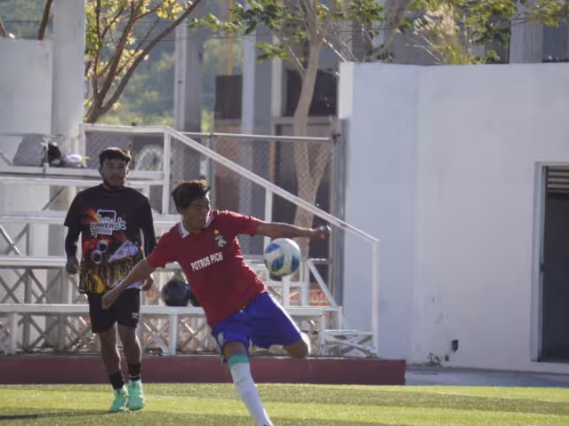 La Barra FC, vigente campeón, sufrió su tercera derrota consecutiva al caer 4-3 contra Weritos Jrs.