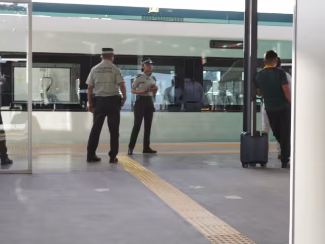 El Tren Maya, promovido como un eje de desarrollo en el sureste mexicano, abarca más de 1,500 kilómetros de vías férreas