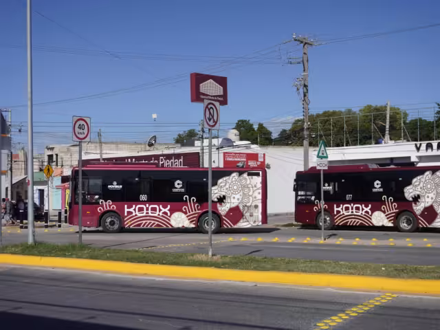 El sistema de transporte Ko’ox ha generado muchas protestas.