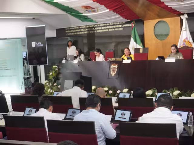 Un debate entre las bancadas de MC y Morena surgió por la falta de mantenimiento de las calles en San Francisco de Campeche