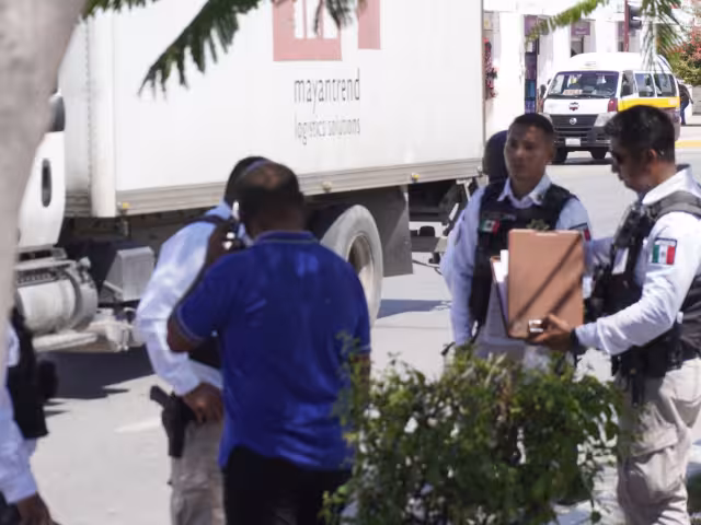 Rastrea con GPS y recupera su celular robado en gasolinera de Campeche