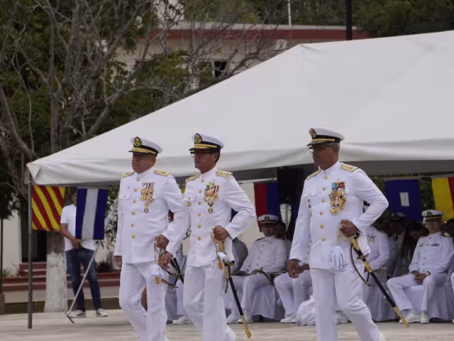 Cambia de mando Región Naval