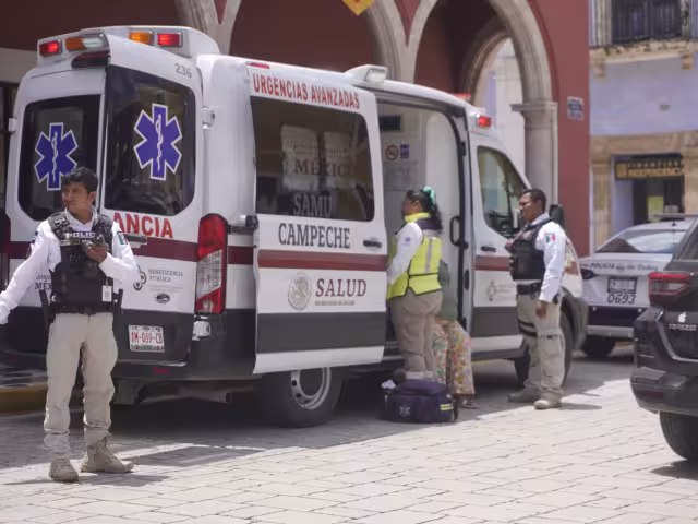 Crisis de presión arterial deja inconsciente a mujer en pleno Centro de la ciudad